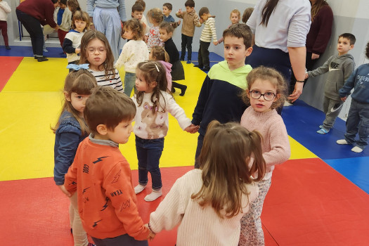 Bonne année en chansons et en mouvements ! 