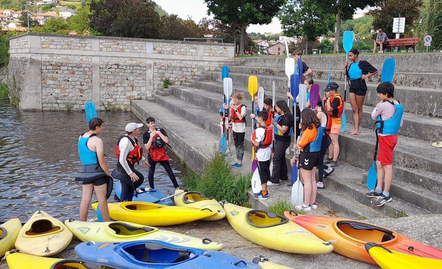 Initiation au kayak pour les collégiens !