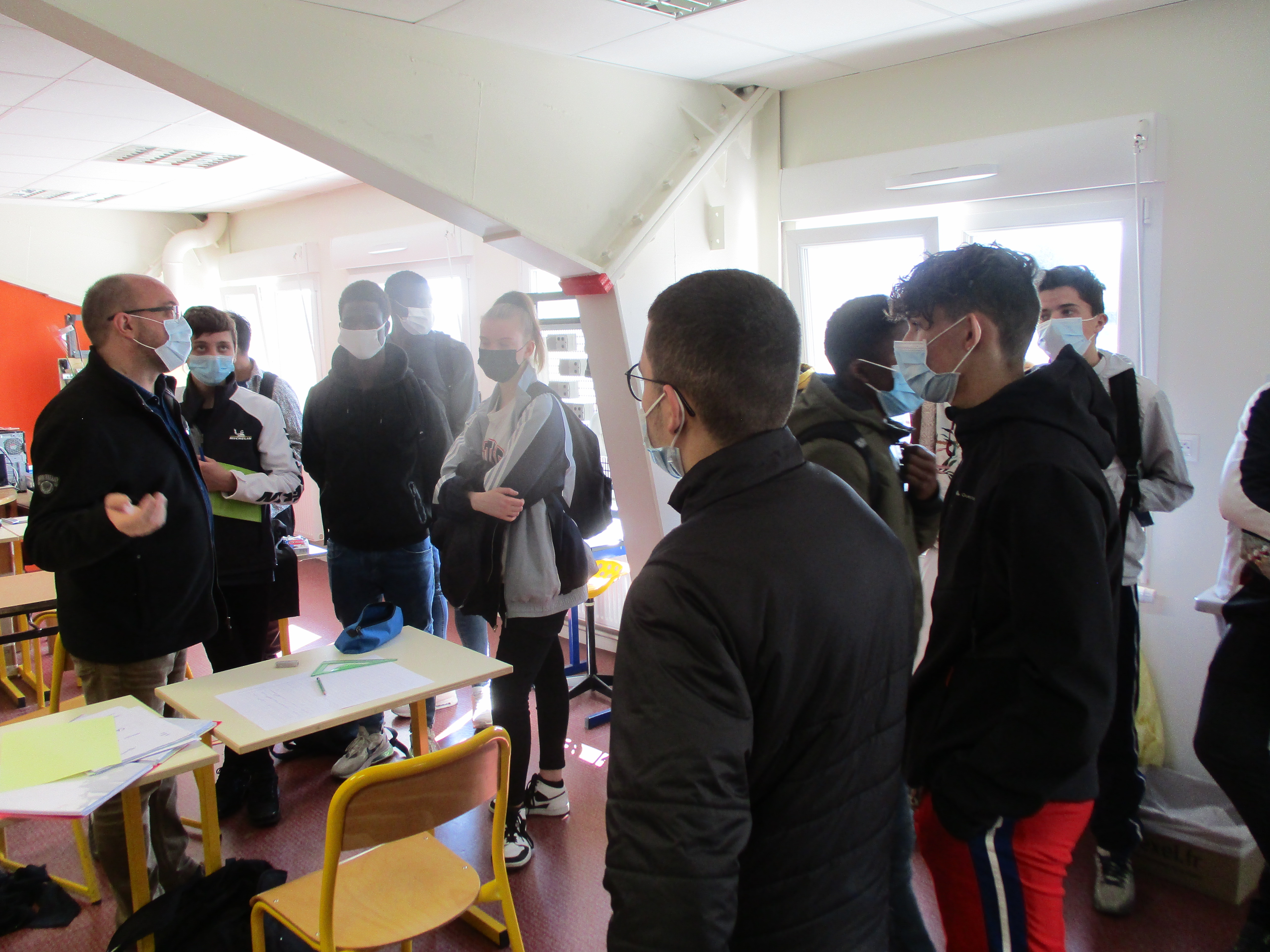 Orientation : les élèves de SEGPA visitent le CFA de Bains